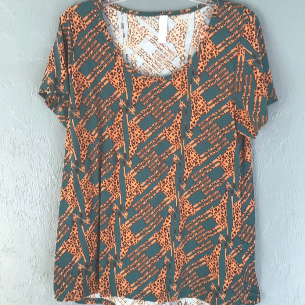 LulaRoe classic t